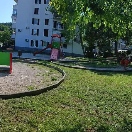 Leona Appartement Lovran